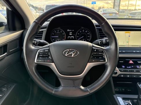 Used 2017 Hyundai Elantra Limited w/ Limited Tech Package 04 image 20