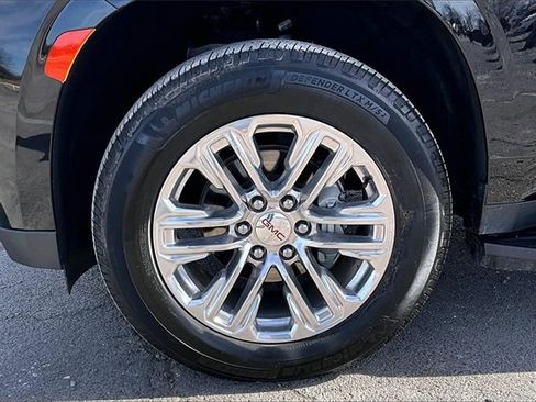 Used 2022 GMC Yukon XL SLT w/ SLT Premium Package image 35