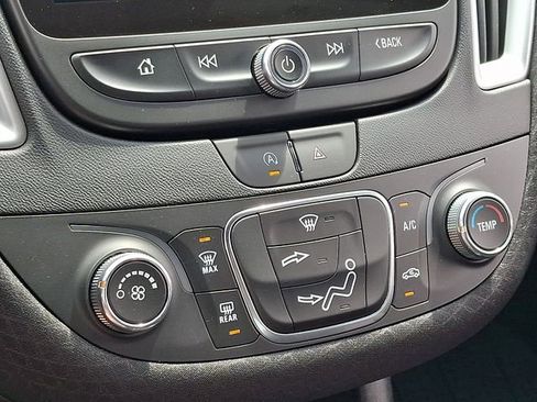 Used 2024 Chevrolet Malibu RS FWD image 15