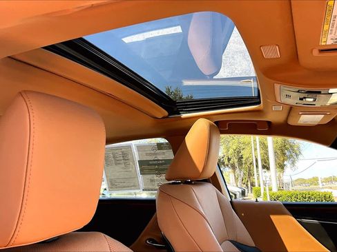 Used 2025 Lexus ES 350 w/ Premium Package image 14