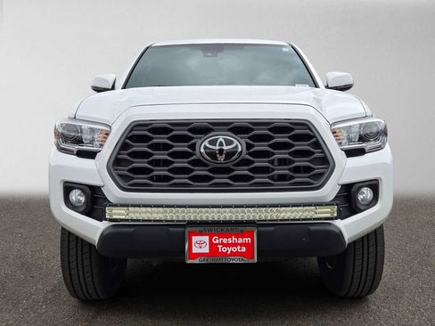 Certified 2022 Toyota Tacoma TRD Off-Road AWD/4WD image 10