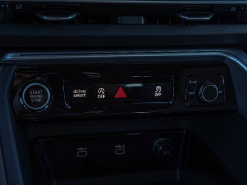 New 2025 Audi Q5 Premium Plus image 12