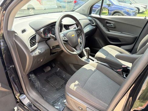 Used 2020 Chevrolet Trax LS w/ Tint and Cruise Package AWD/4WD image 2