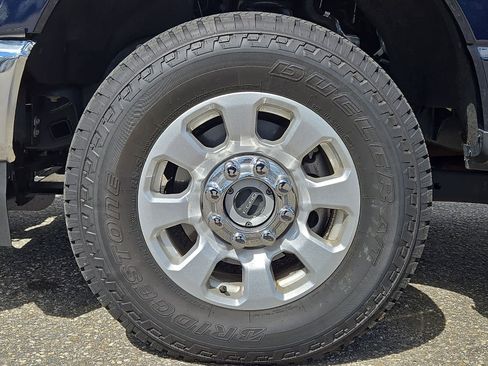 Used 2024 Ford F250 XLT w/ FX4 Off-Road Package image 9