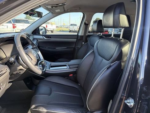 Used 2025 Hyundai Palisade SEL FWD image 19