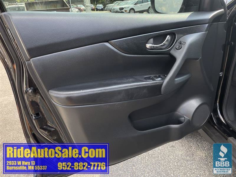 Used 2015 Nissan Rogue SL w/ SL Premium Package AWD/4WD image 9