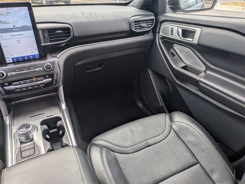 Used 2020 Ford Explorer ST w/ ST Street Pack image 19