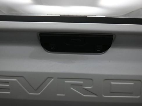 Used 2023 Chevrolet Silverado 1500 High Country w/ High Country Premium Package AWD/4WD image 25