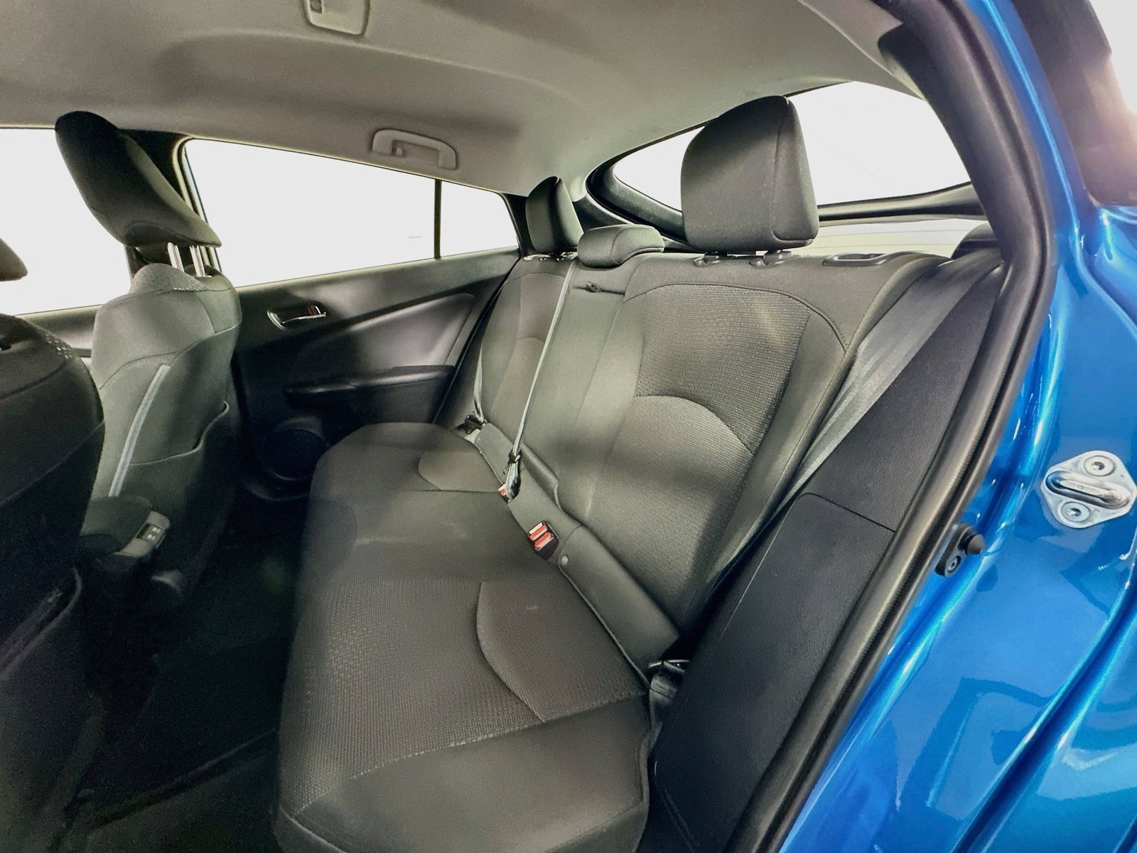 Used 2021 Toyota Prius LE AWD/4WD image 24