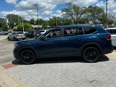 Used 2023 Volkswagen Atlas SE w/ Panoramic Sunroof Package FWD image 13
