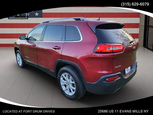 Used 2016 Jeep Cherokee Latitude w/ Comfort/Convenience Group AWD/4WD image 7