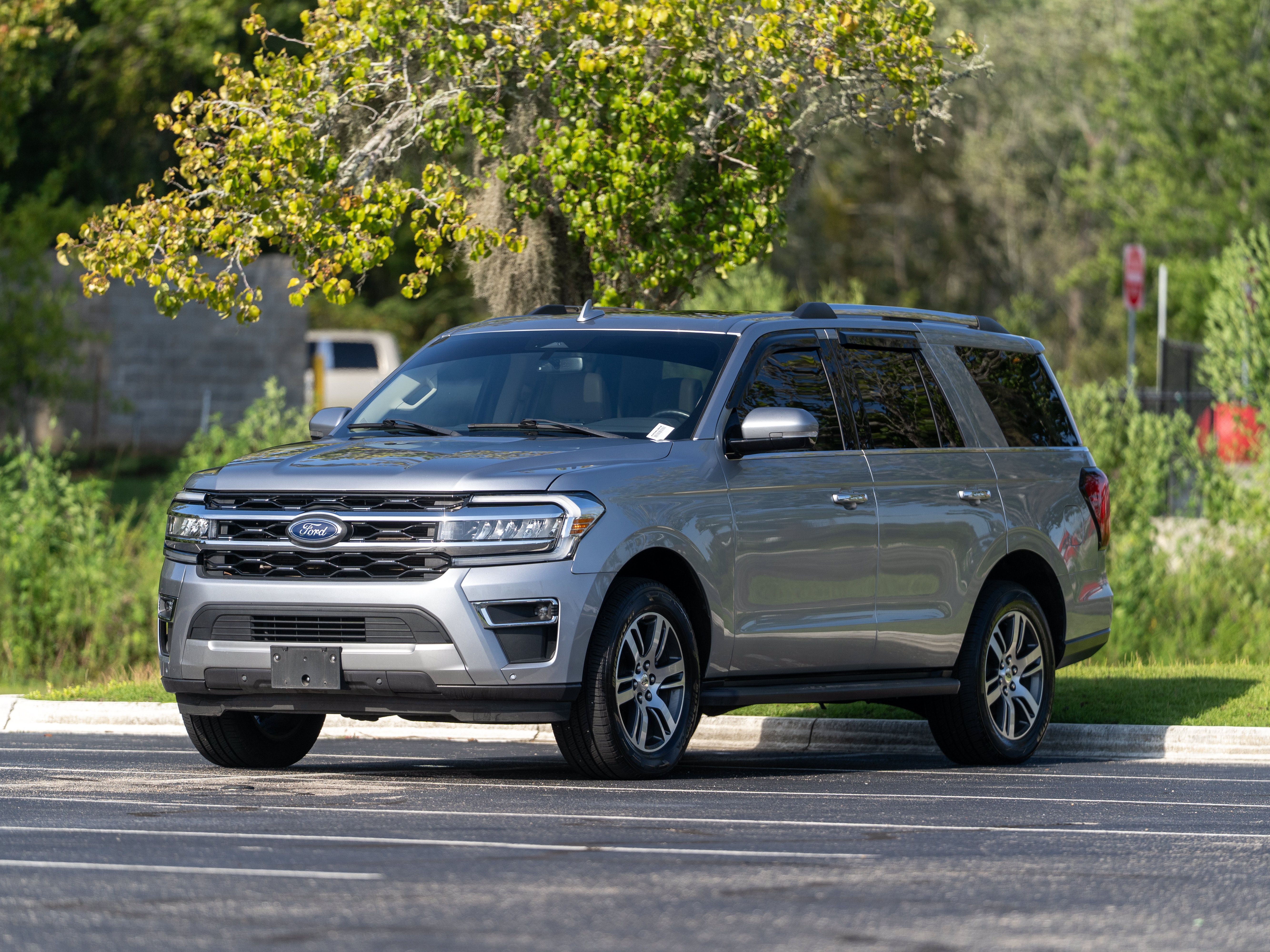 Used 2024 Ford Expedition Limited AWD/4WD image 40