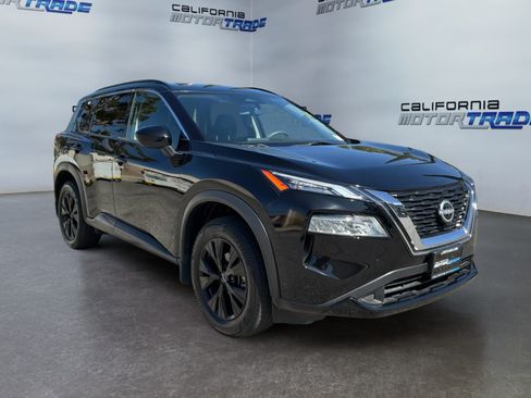 Used 2023 Nissan Rogue SV w/ SV Premium B Package AWD/4WD image 3