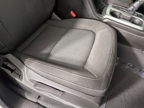 Used 2022 Chevrolet Colorado LT image 28