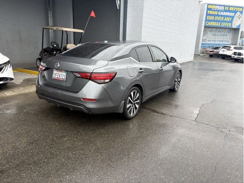 Used 2023 Nissan Sentra SV w/ SV Premium Package image 7