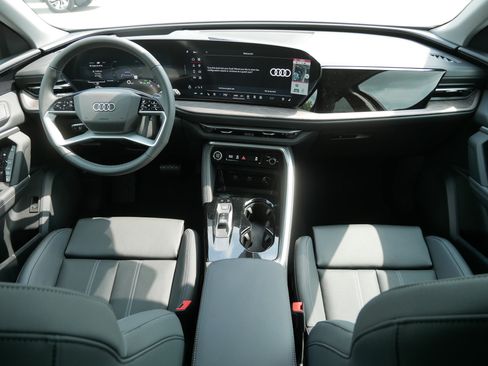 New 2025 Audi Q5 Premium Plus image 9