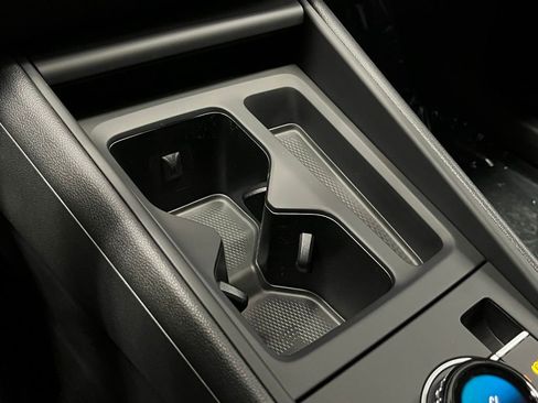 New 2026 Volkswagen Tiguan SE image 11