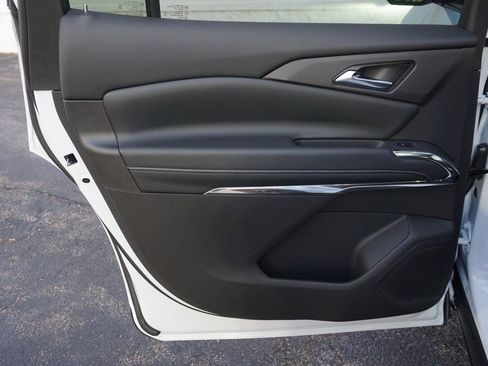 New 2026 Chevrolet Traverse LT w/ Sun and Wheel Package image 27