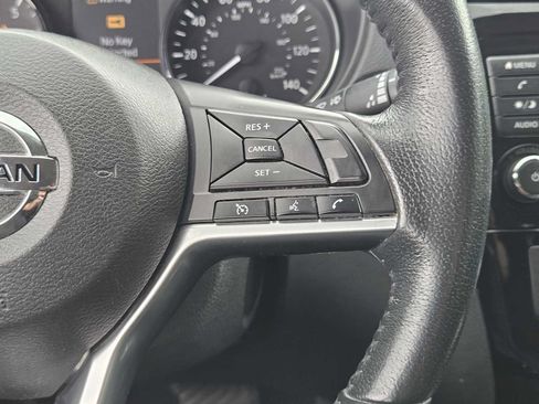 Used 2019 Nissan Rogue SV AWD/4WD image 30
