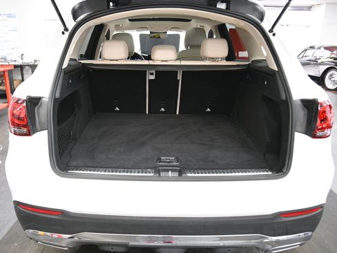 Used 2022 Mercedes-Benz GLC 300 4MATIC image 24