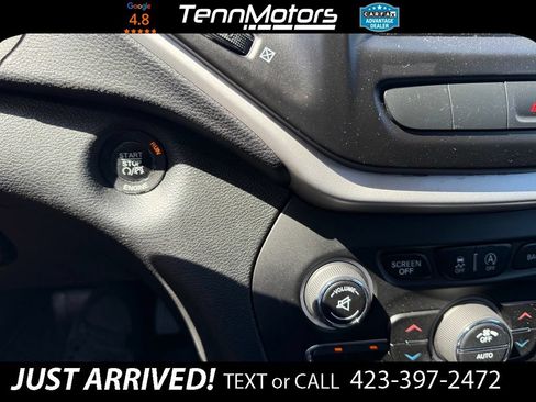 Used 2015 Jeep Cherokee Trailhawk w/ Comfort/Convenience Group AWD/4WD image 23
