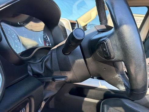 Used 2019 RAM 1500 Laramie image 54