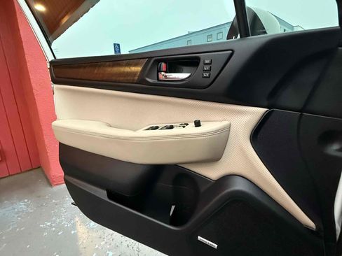 Used 2016 Subaru Outback 2.5i Limited image 43