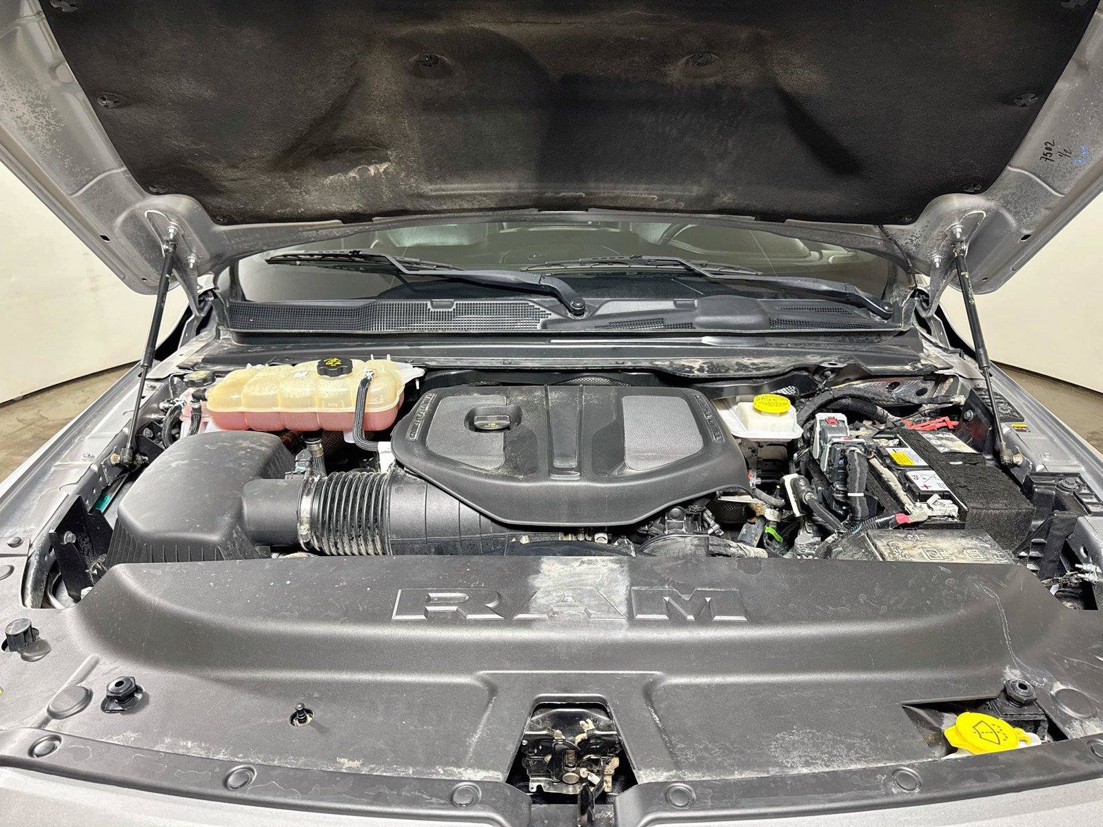 Used 2025 RAM 1500 Laramie AWD/4WD image 28