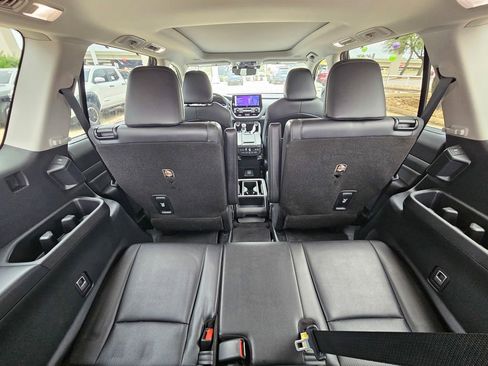 Used 2025 Toyota Grand Highlander AWD image 13
