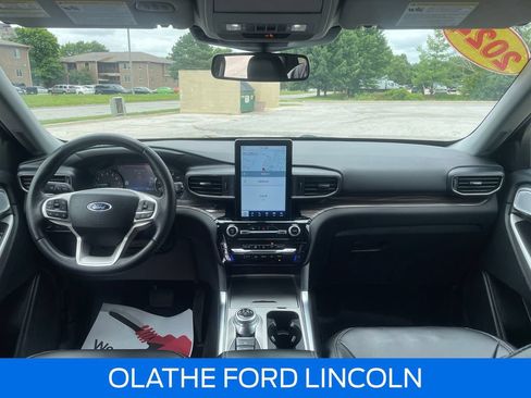 Certified 2024 Ford Explorer Limited w/ Limited Technology Package AWD/4WD image 16