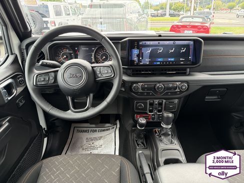 Used 2026 Jeep Gladiator Mojave AWD/4WD image 12