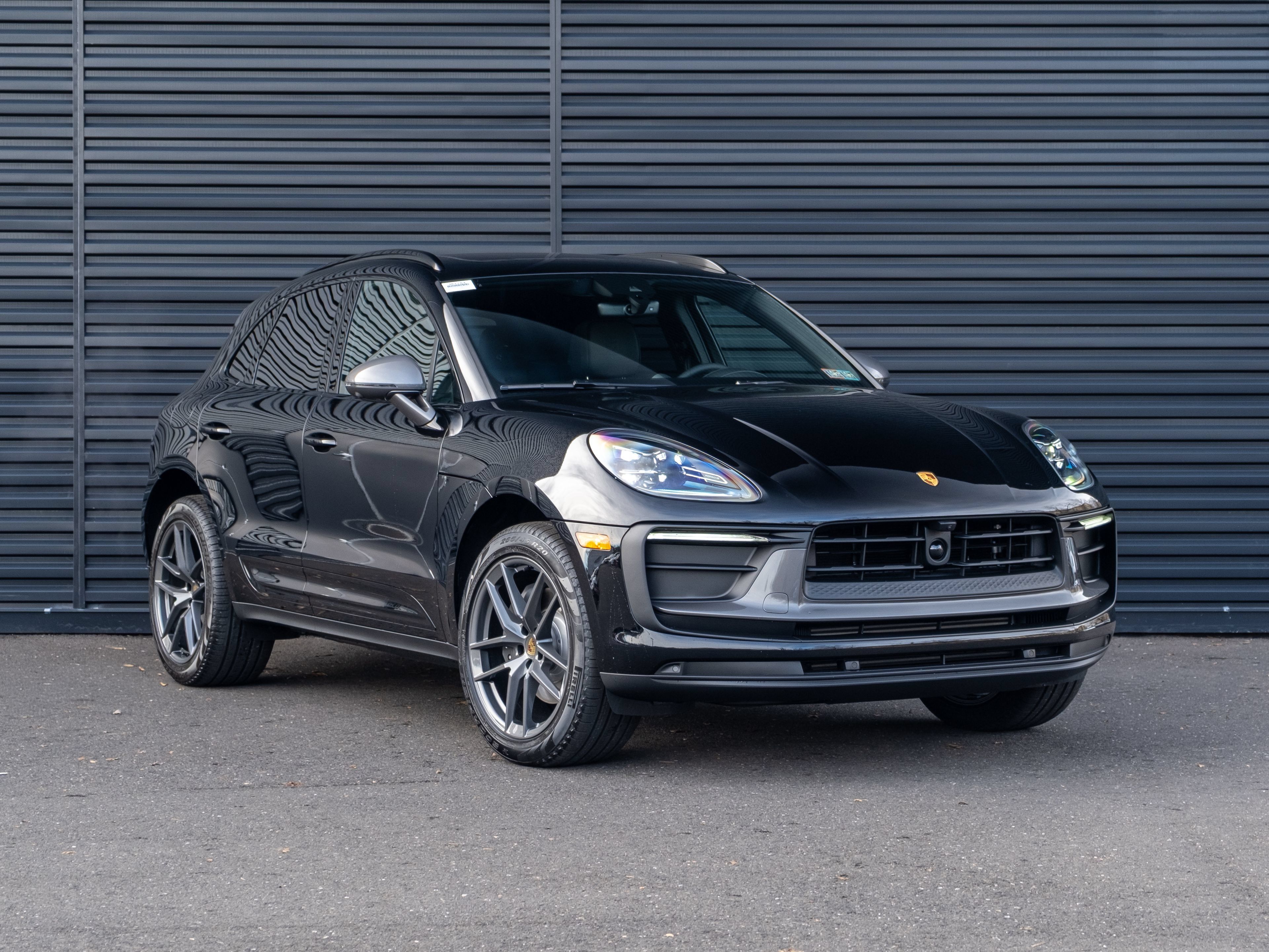 Certified 2026 Porsche Macan Turbo AWD/4WD image 10