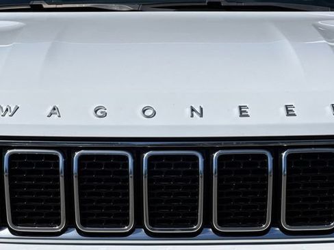 Used 2023 Jeep Wagoneer L Series III w/ Preferred Equipment Group AWD/4WD image 50