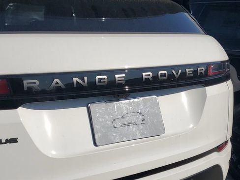 Used 2026 Land Rover Range Rover Evoque S image 9