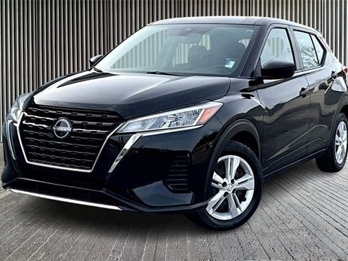 Used 2022 Nissan Kicks S w/ Interior Electronics Package image 1
