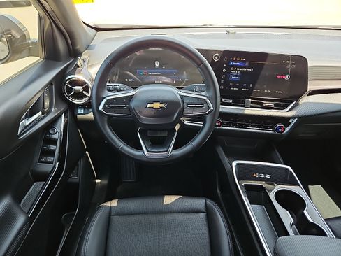 Used 2025 Chevrolet Equinox LT w/ Convenience Package II FWD image 10