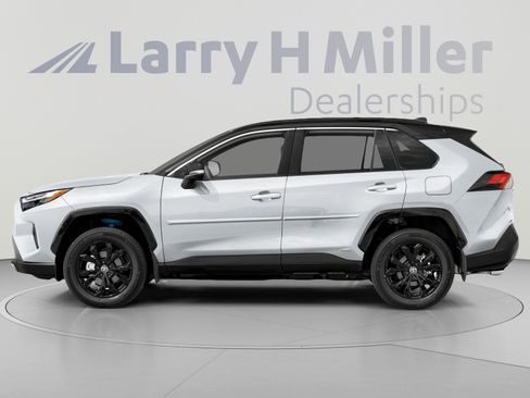 Certified 2024 Toyota RAV4 XSE w/ Advanced Technology Package AWD/4WD image 3