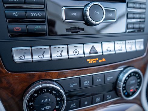 Used 2016 Mercedes-Benz SL 63 AMG image 31