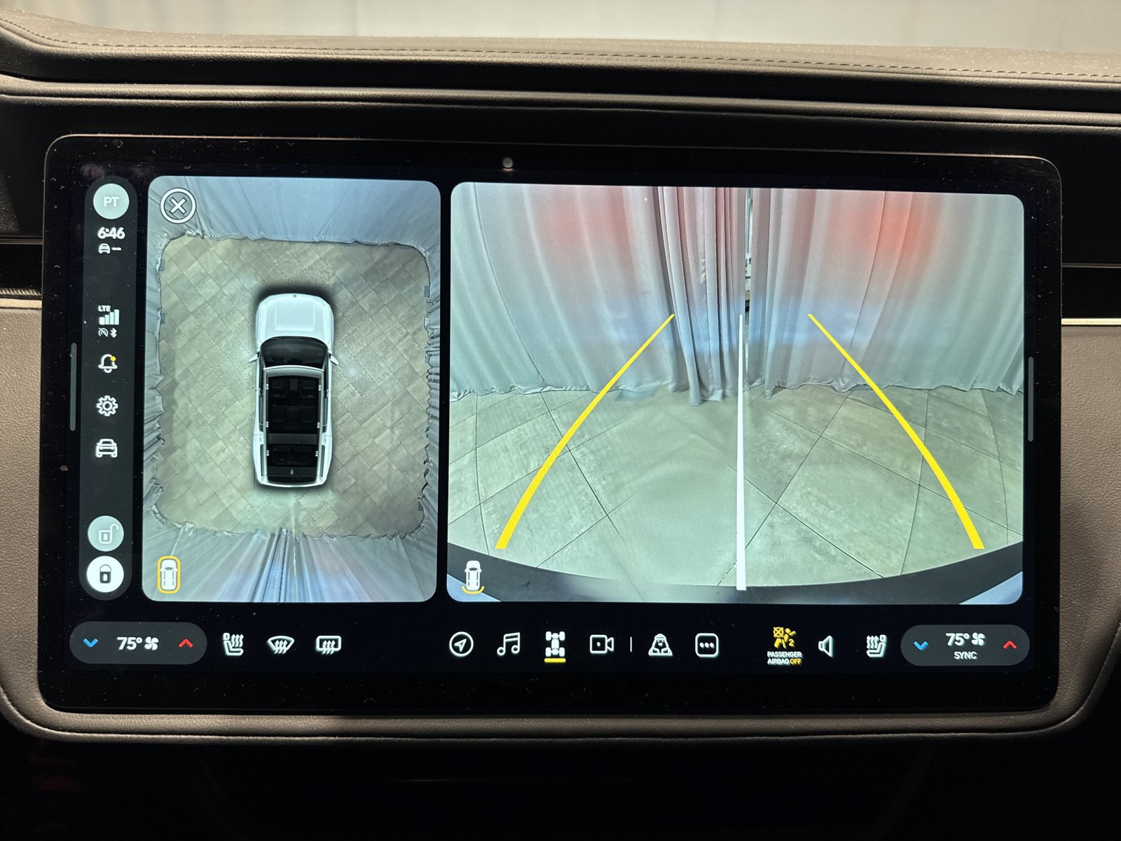 Used 2025 Rivian R1S Adventure Dual AWD/4WD image 19