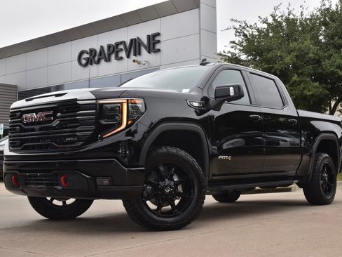 Used 2023 GMC Sierra 1500 AT4 AWD/4WD image 2