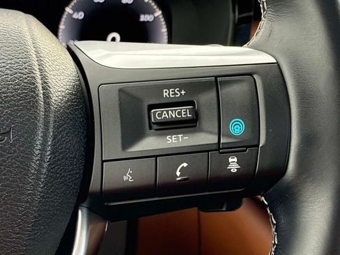 Used 2024 INFINITI QX60 Sensory w/ Vision Package AWD/4WD image 31