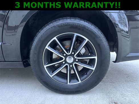 Used 2018 Dodge Grand Caravan SE image 30