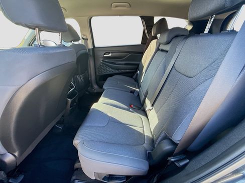 Used 2020 Hyundai Santa Fe SE image 20
