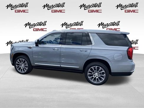 Used 2026 GMC Yukon Denali w/ Sun & Power Step Package AWD/4WD image 4