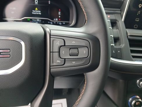 Used 2023 GMC Yukon AT4 w/ AT4 Premium Plus Package AWD/4WD image 19