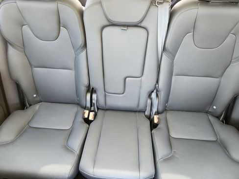 Certified 2025 Volvo XC90 B6 Core w/ Protection Package Premier AWD/4WD image 14
