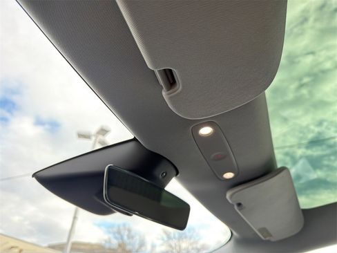 Used 2024 Tesla Model 3 Standard Range image 29