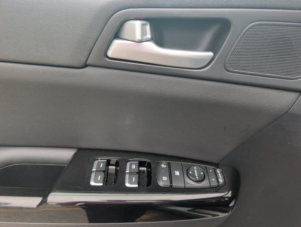 Used 2022 Kia Sportage Nightfall Edition w/ Nightfall Fwd Premium Package image 10