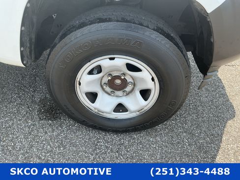 Used 2023 Toyota Tacoma SR RWD image 9