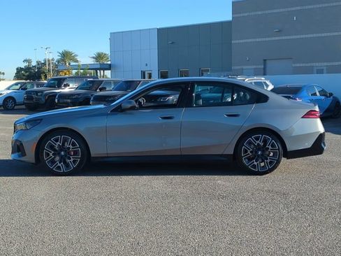 Used 2026 BMW 530i w/ M Sport Package RWD image 9